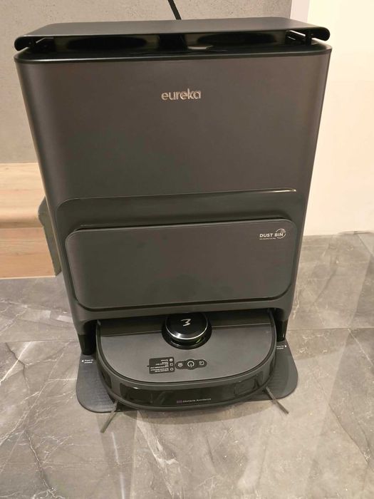 Robot sprzatający Eureka J12 Ultra