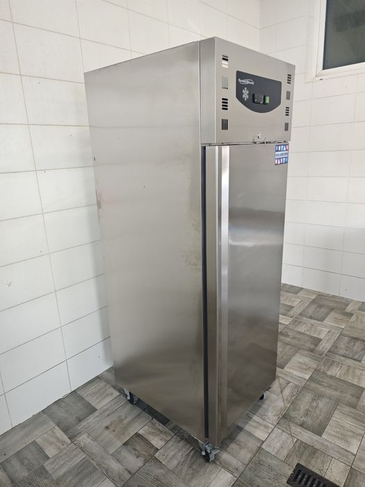 Холодильна шафа 600 л CombiSteel BV