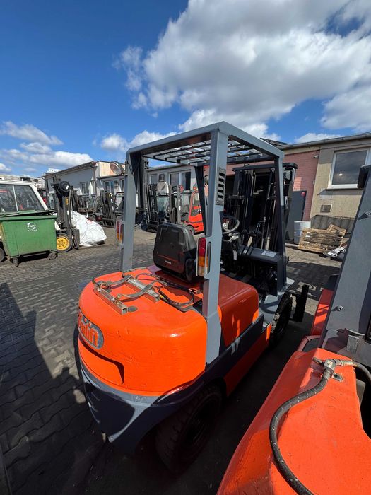 Wózek widłowy gazowy Tailift FG20 | Triplex