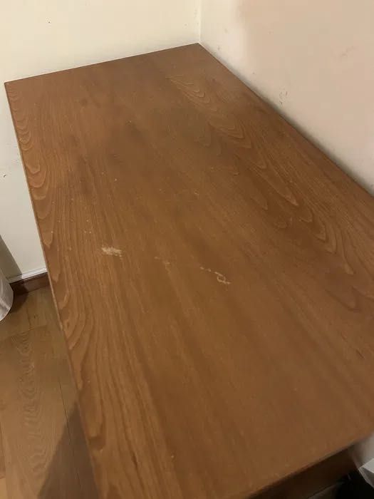 mesa de escritório com cadeira