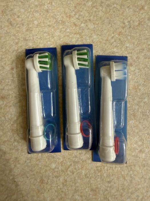 Насадки к электр. щетке  oral-b