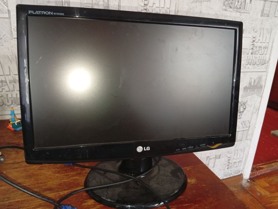 Монітор LG Flatron w1943ss-pf