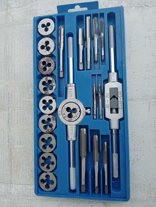 (102) Kit de fazer roscas em metal