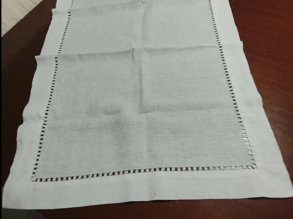 Centro de mesa de linho antigo