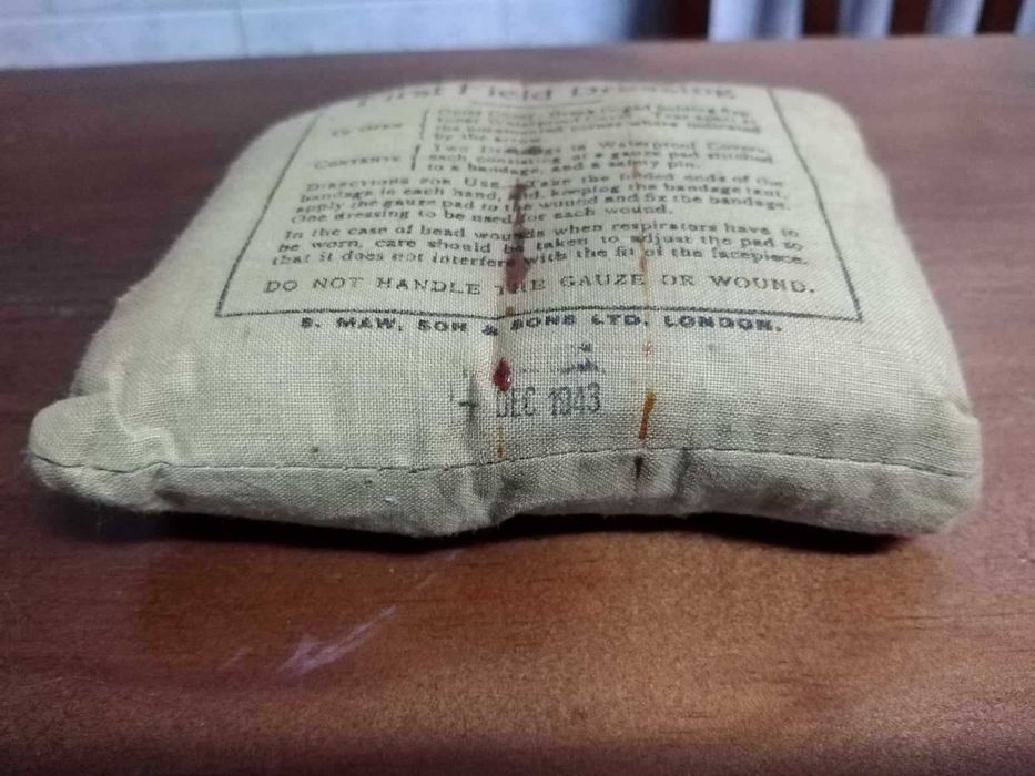 Estojo de primeiros socorros made in England - Ano 1943