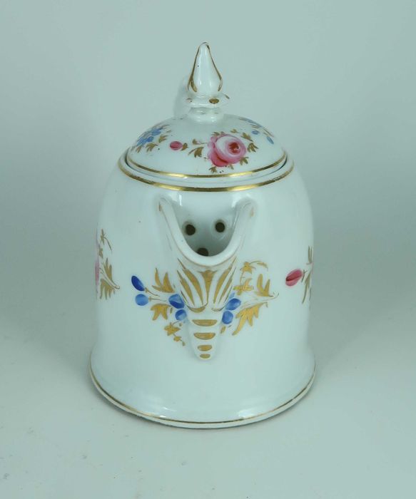 Leiteira com tampa Vista Alegre Séc. XIX - Pintura Manual