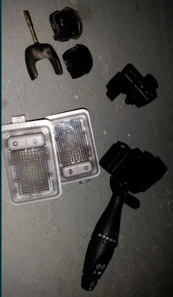 Diverso material interior, eletricidade, mecânica p/ Ford Focus 98-04