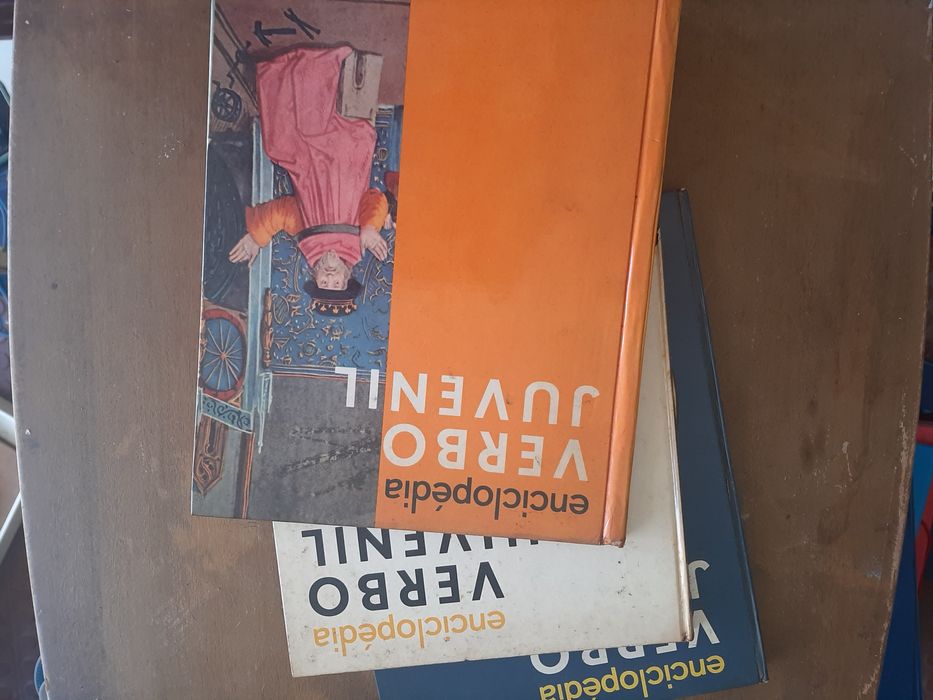 Livros antigos diversos