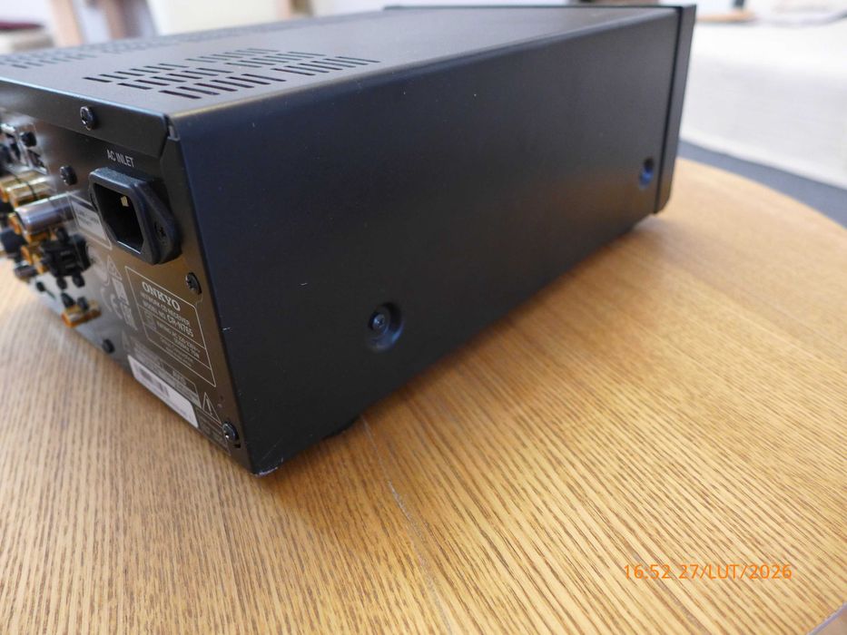 Amplituner Onkyo CR-N765 plus nowe kolumny