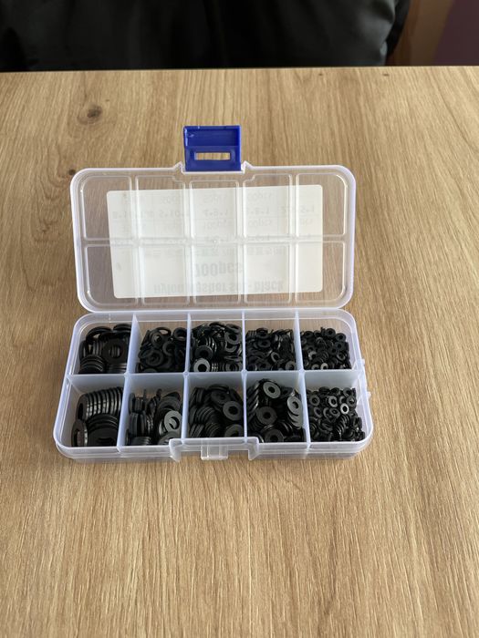 Набір пластикових нейлонових шайб. Шайби пластикові.