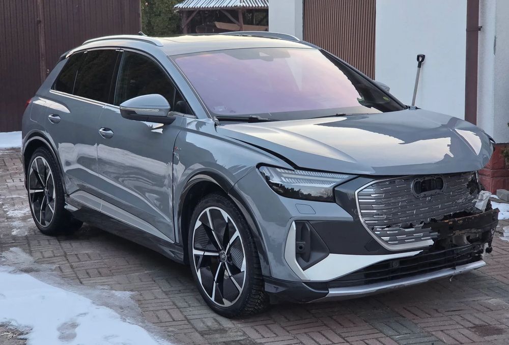 Audi Q4 e-tron 299km quattro full opcja SLINE panorama head up nagłośnienie sonos