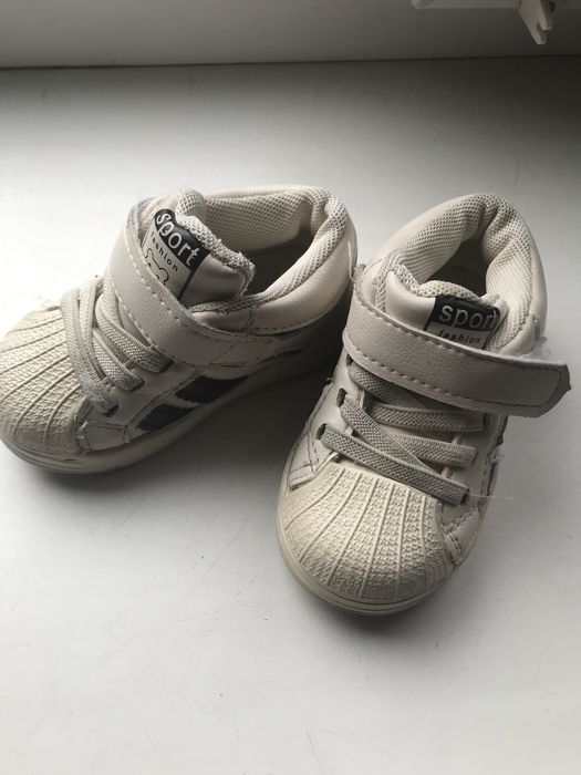 Терміново Взуття на хлопчика 1 рік