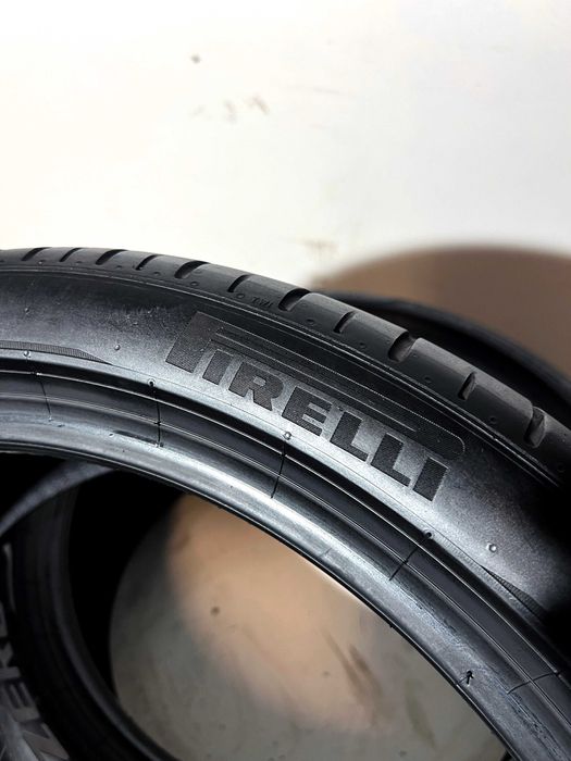 Pneus Pirelli Pzero PZ4 - 275/35/20 - Excelentes