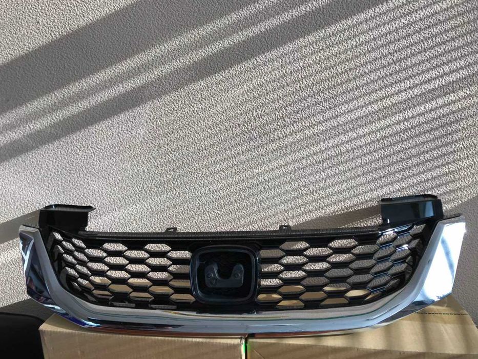 Решетка радиатора Honda Accord Coupe USA 2013-17 Решетка аккорд
