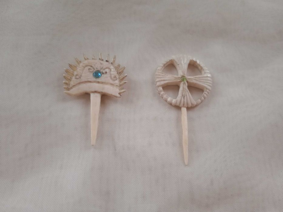 Dois antigos resplendores material nobre santos imagens arte sacra