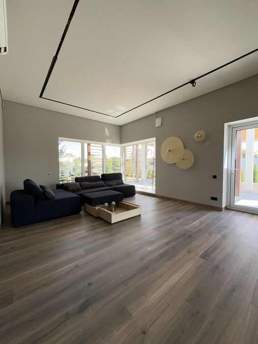 продам дом, участок 15 сот, новый ремонт в Новоолександровке