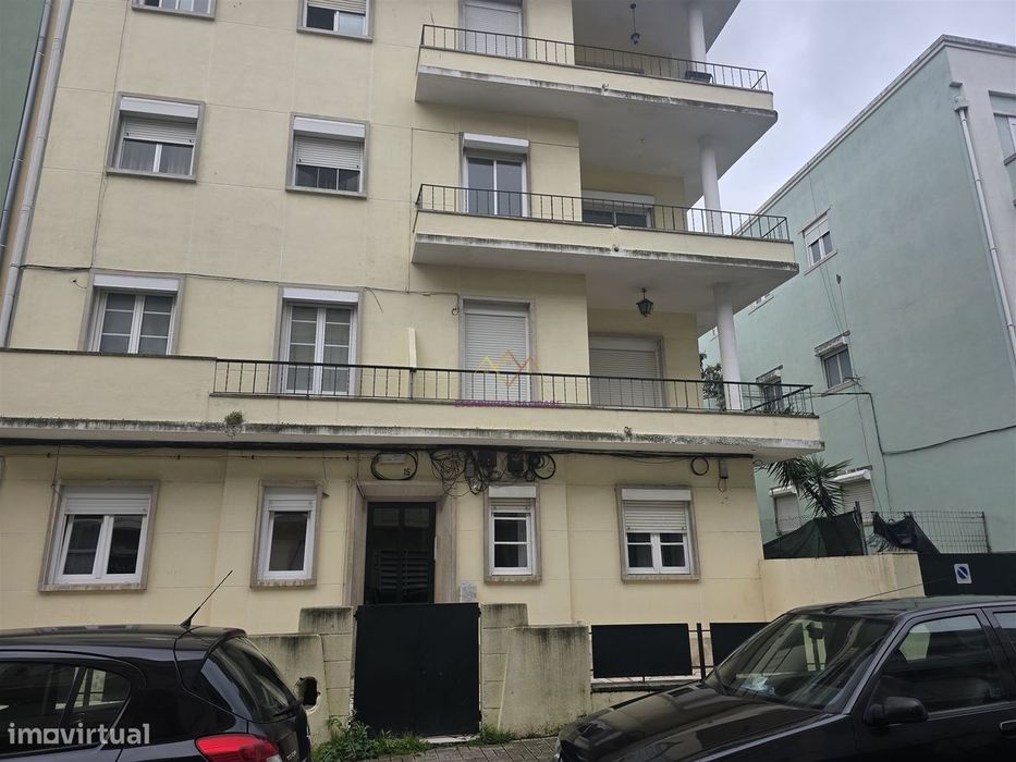 T2 de RENDIMENTO na Amadora — Falagueira-Venda Nova, Lisboa