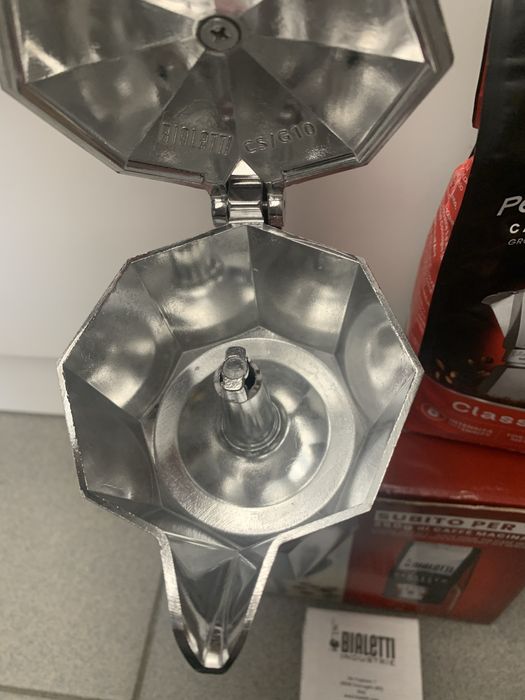 Bialetti Moka Express 3tz + kawa Perfetto Moka 250g zestaw