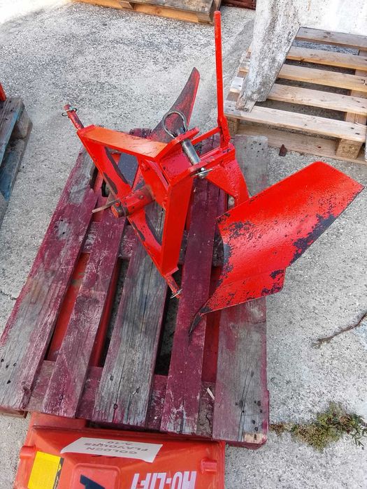 Trator Agrícola Mitsubishi sem Matrícula + 3 Alfaias | Excelente Estado