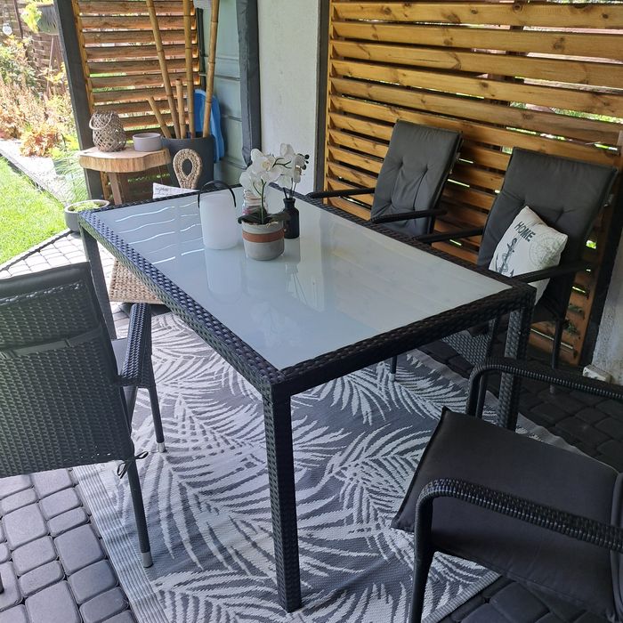 Sprzedam stół ogrodowy bez krzeseł