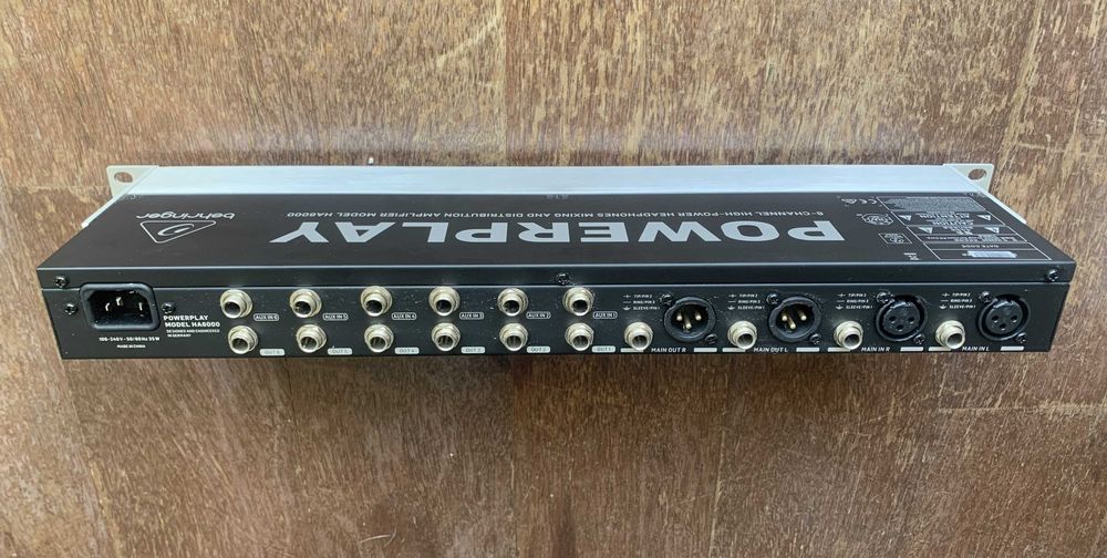 Amplificador para headfones Behringer HA6000 ::: 100€ :::