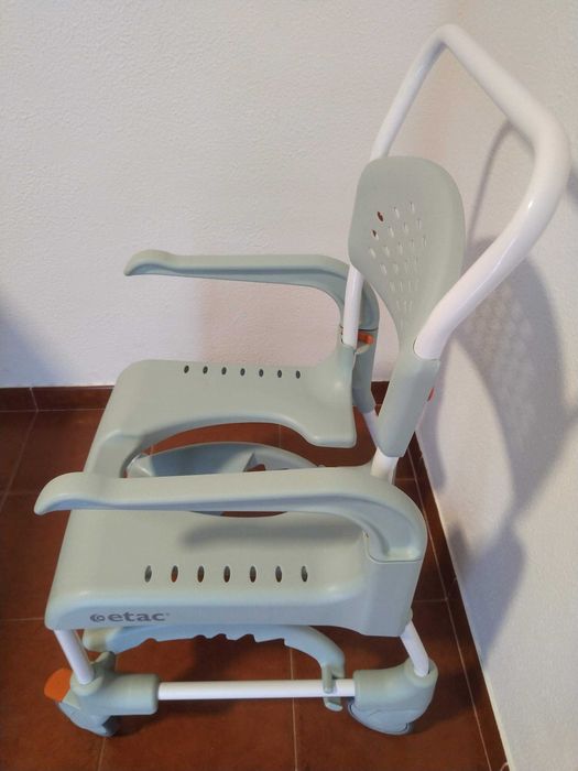 Cadeira de Banho e Sanitária Etac Clean
