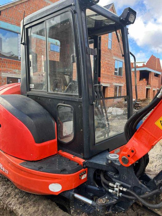 Мініекскаватор гусеничний Кубота КХ -101 3 а 3