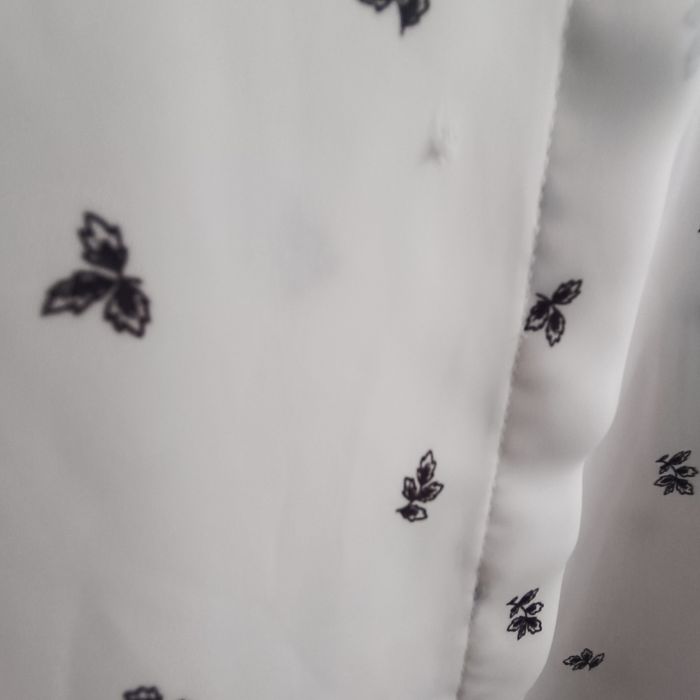 Biała koszula bluzka  H&M  we wzory, rozmiar 46