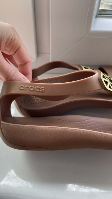 Crocs sandały serena embellish W6 36/37