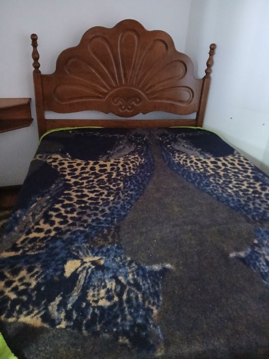 Cama de casal com colchao