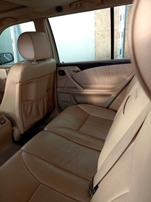 Mercedes-Benz E270 CDI Avantgard Homolg. 7 passageiros