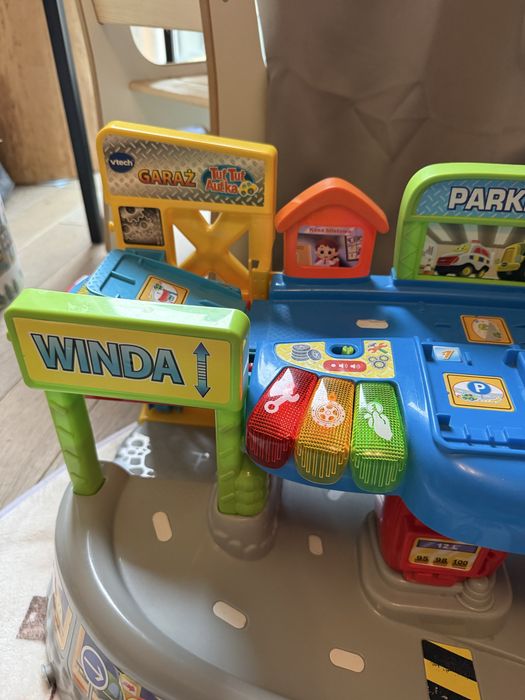 Garaz parking tut tut autka VTech