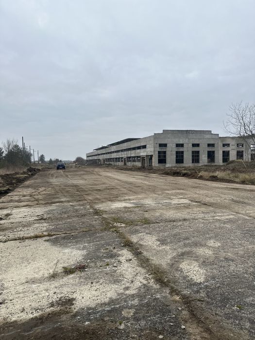 Продається майновий комплекс 9000м2, 4 га від власника