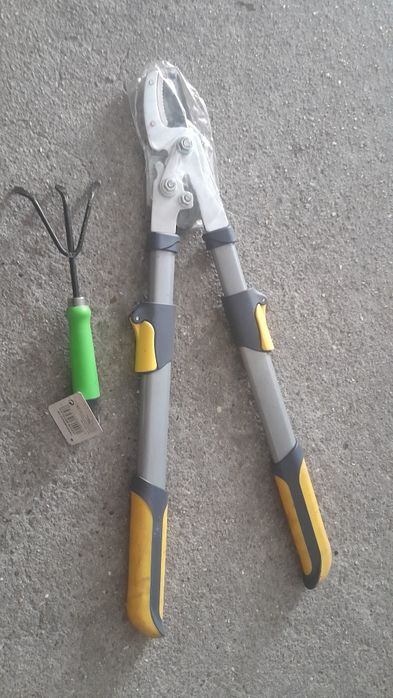 Tesoura de cortar arbusto nova