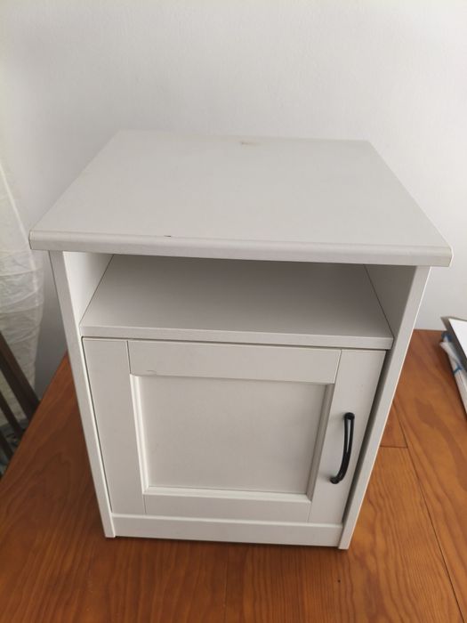 Conjunto de quarto SONGESAND: cómoda (4 gavetas) + mesa de cabeceira
