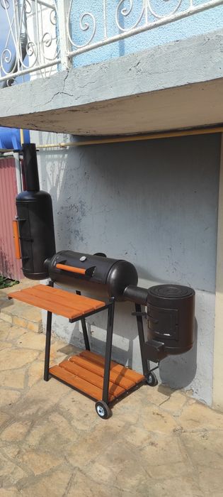 Мангал коптильня з трьох газових балонів