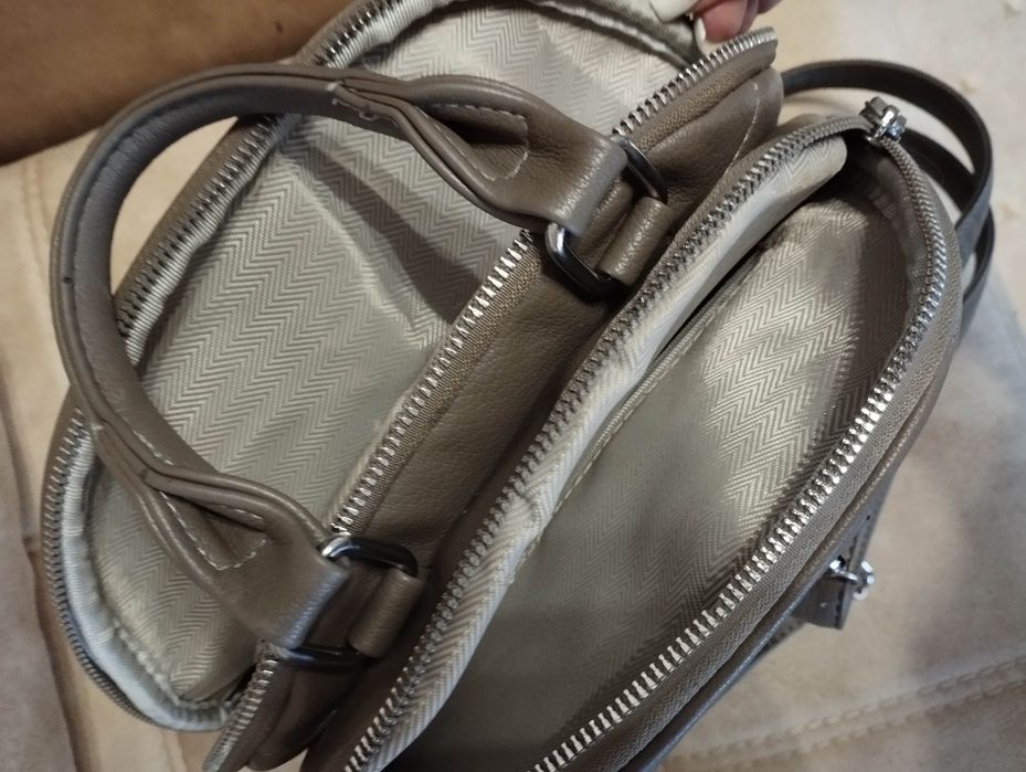 Сумка рюкзак .   .