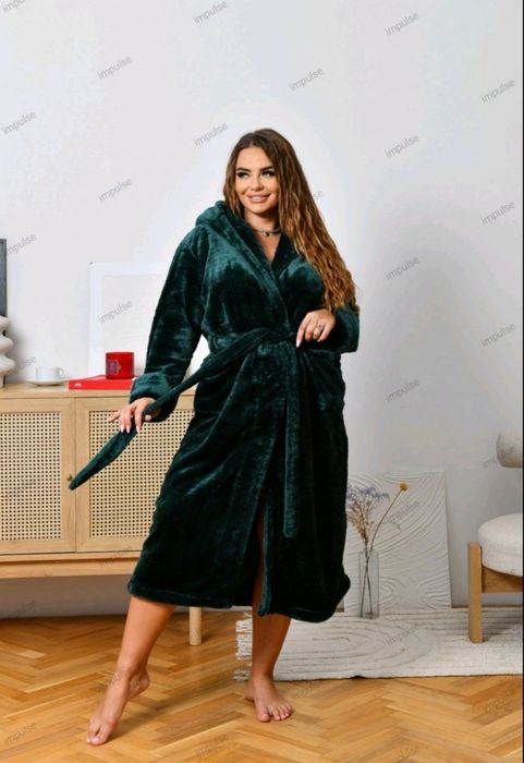 Теплый женский длинный махровый халат с капюшоном XL-3XL разные цвета