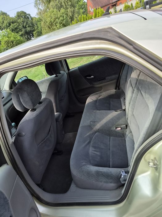 Renault LAGUNA 2002 1,9 dci sedan