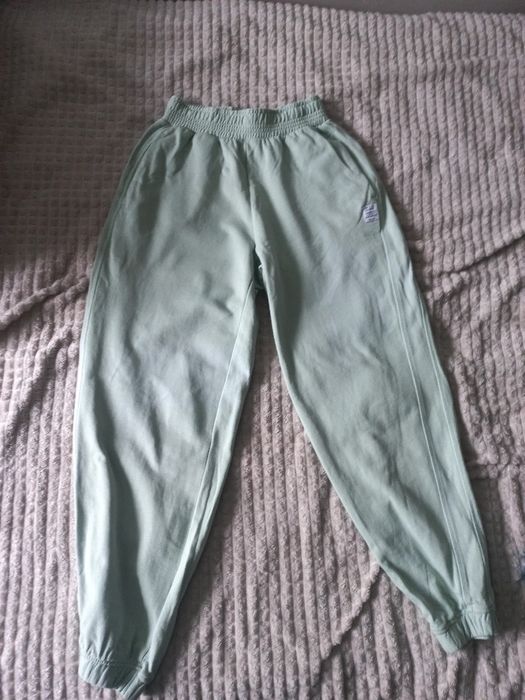 Спортивні штани жіночі