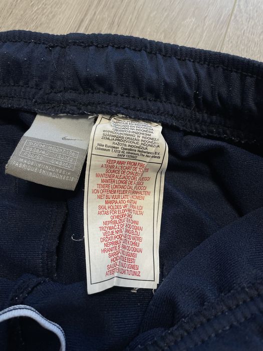 Спортивні штани Nike