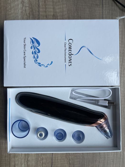 Апарат для очищення пор вакуумом, Comedones