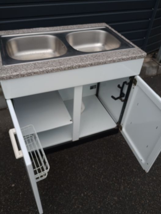 Zlewozmywak z metalową szafką Okazja