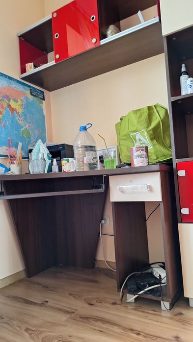 Комод,стіл компютерний з підвісною полицею,книжний стелаж ,всього за 4000