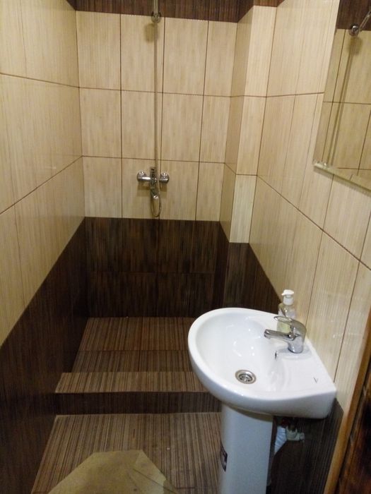 Почасово. Посуточно ..Однокомнатная квартира. Недалеко от центра.