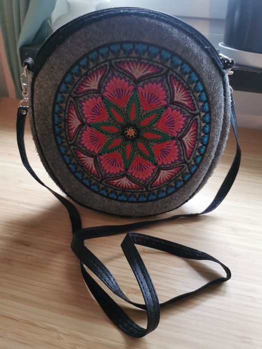 Torebka filcowa rękodzieło