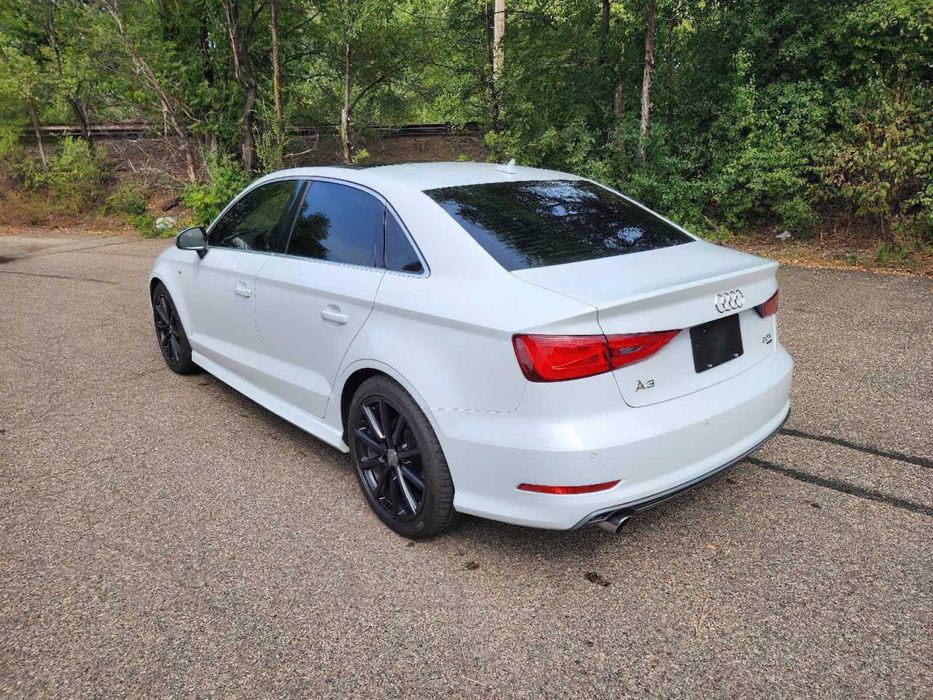 Audi A3      2015