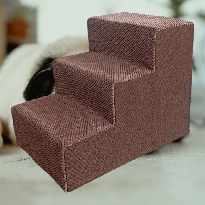 Коричневі сходинки для мопсів та інших собачок – чудовий аксесуар для