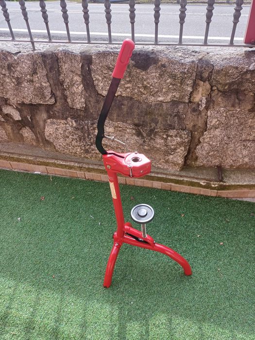 Máquina de engarrafar - Arrolhador