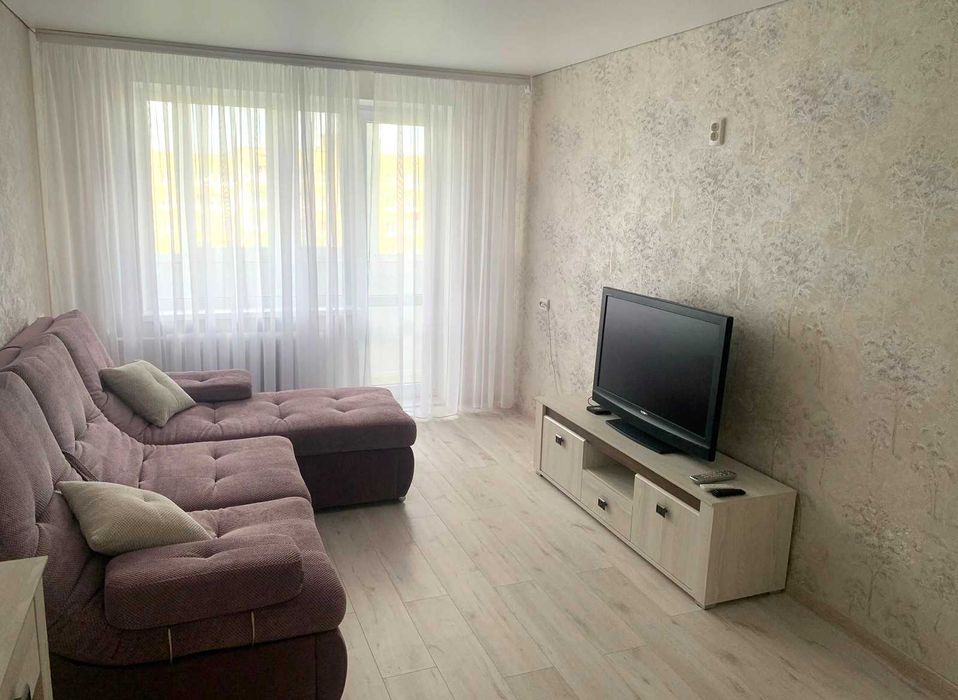 Люкс 3-кімнатна квартира подобово, Кривий Ріг, Зарічний